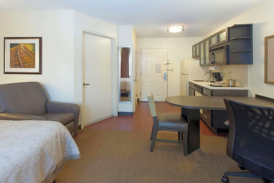 Sonesta Simply Suites Oklahoma City Airport