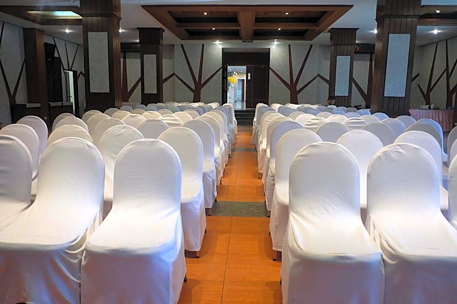 Krabi Royal Hotel (SHA Extra Plus)