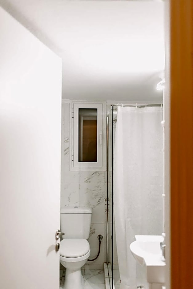 BEST HOUSE, CENTRAL APRTM., AGIOU NIKOLAOU, PATRA