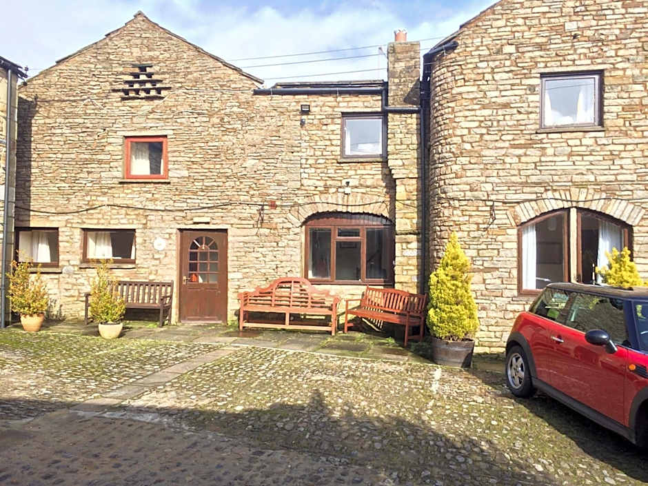 The Fox & Hounds Inn