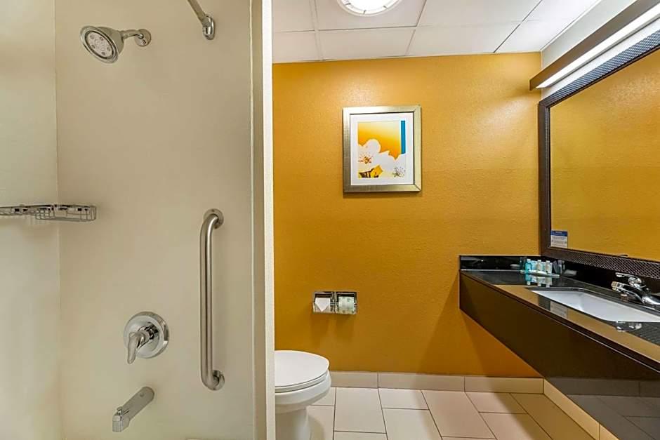 Quality Inn & Suites Sandusky