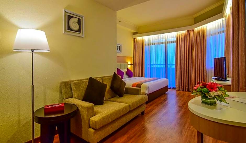 Hotel Sentral Seaview @ ​Beachfront