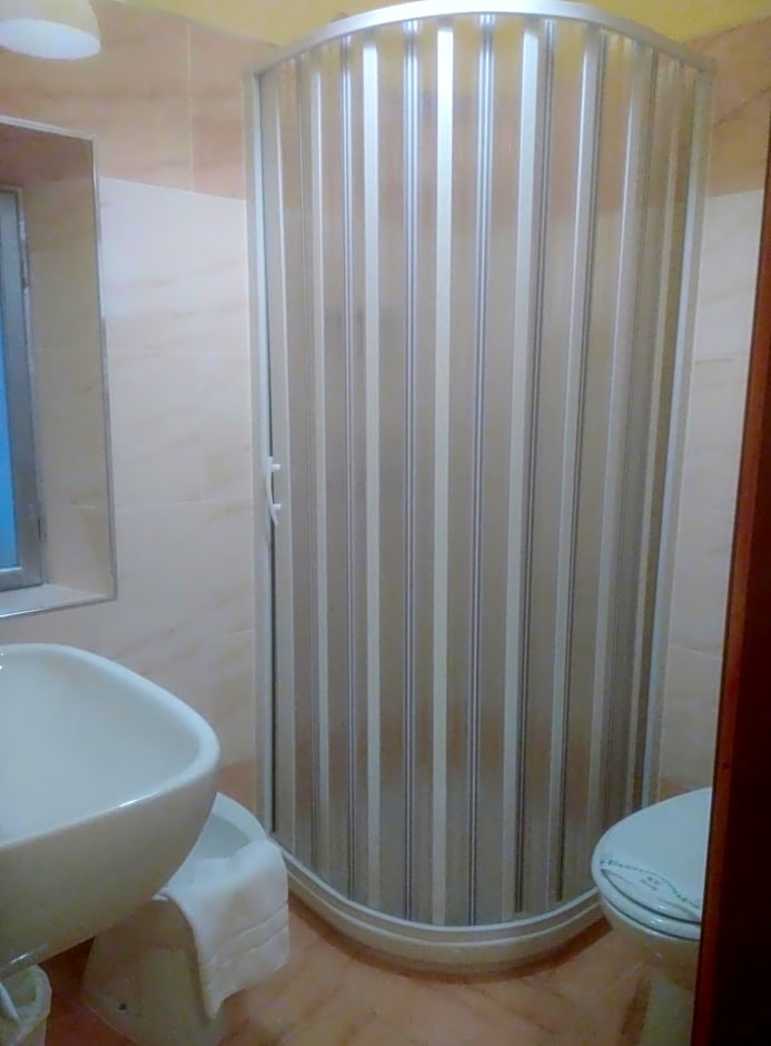 Giappone Inn Parking Hotel