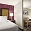 La Quinta Inn & Suites by Wyndham Newark - Elkton