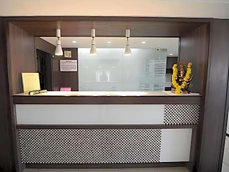 Hotel Kirti