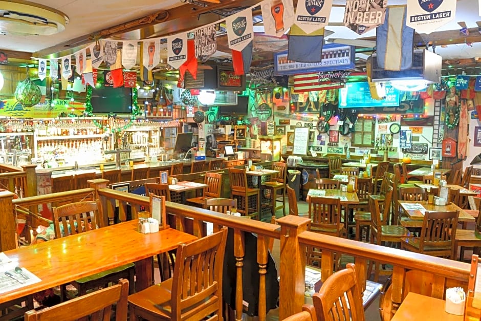Lamies Inn & The Old Salt Tavern