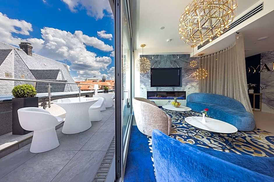 Best Western Premier Royal Blue - Adult only