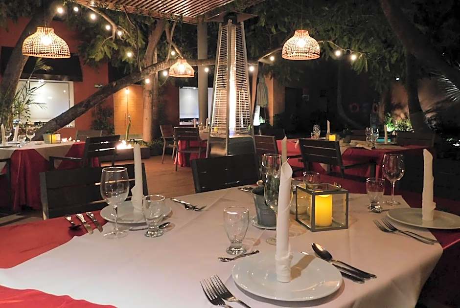 Hotel Palacio Azteca Tijuana, Trademark by Wyndham