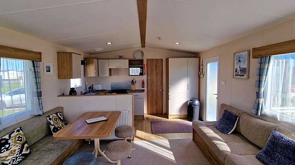 The Burrows Family Retreat, West Sands Holiday