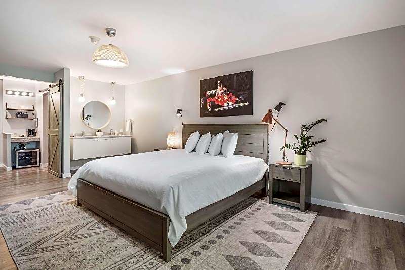 The Shore Club Wisconsin, an Ascend Collection Hotel