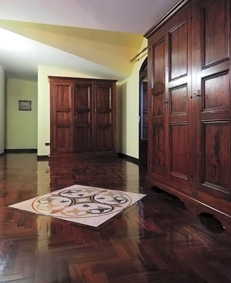 Villa Luisa – Montoro Inferiore, WY