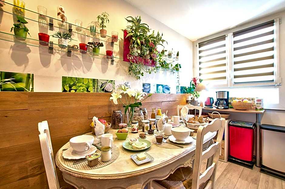 NATURALBNB - Superbes chambres d'h¿tes, au calme, parking s¿ris¿ gratuit, copieux petit d¿ en option