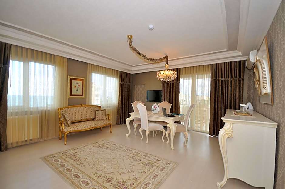 Grand Atakum Hotel