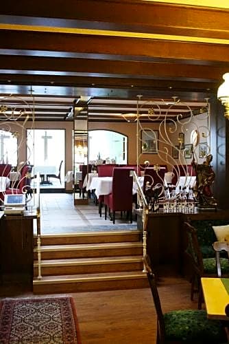 Weinhotel Hubertus Garni