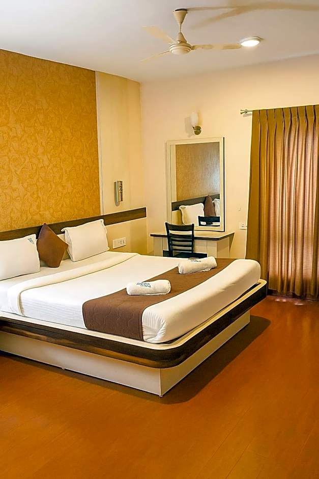 The Majestic Crown Hotel
