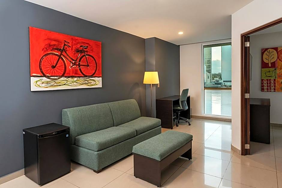 Courtyard by Marriott Guadalajara Andares