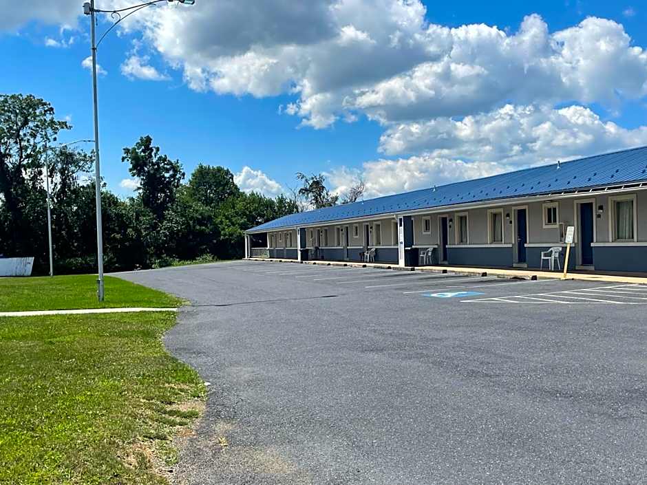 Econo Lodge Mechanicsburg