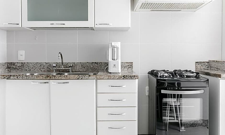 Tabas Maravilhoso apê 3 quartos Leblon LB0035