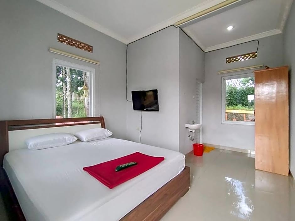 Villa Batu Tua Puncak RedPartner – Bogor, PA