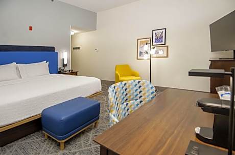 King Room with King Bed - Non-Smoking