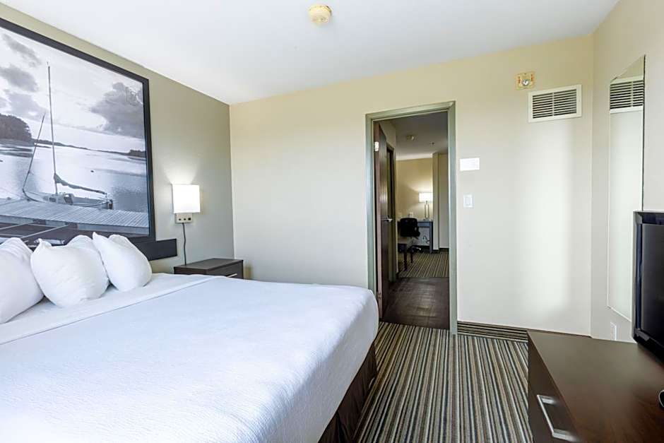 Super 8 by Wyndham Truro NS