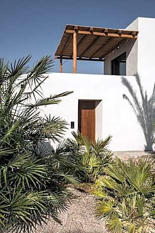 Deluxe Double Room with Balcony and Sea View