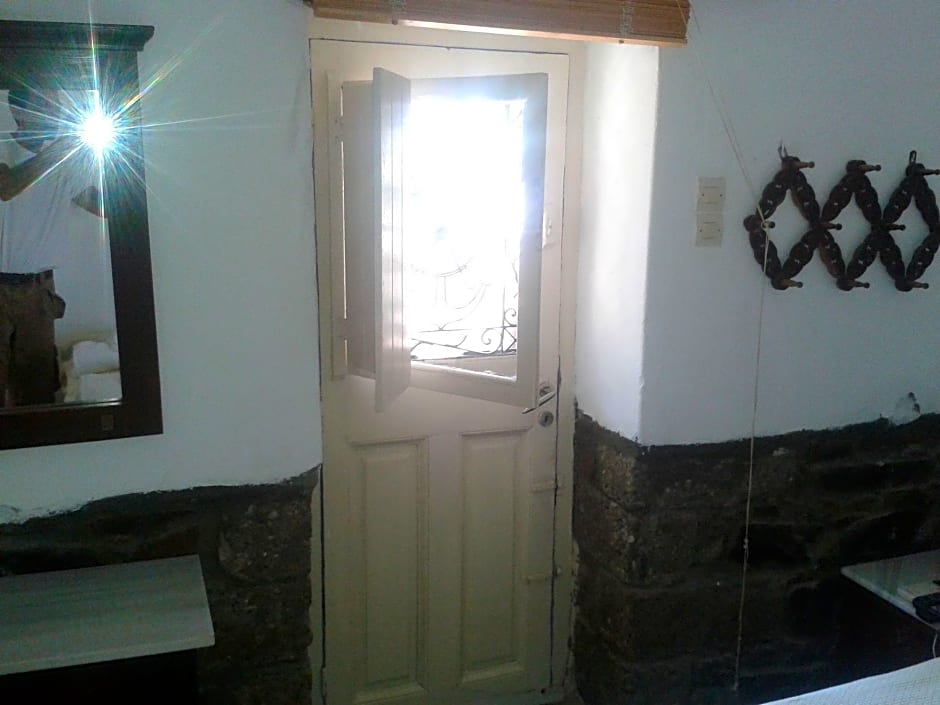 Rania Apartments Sea View