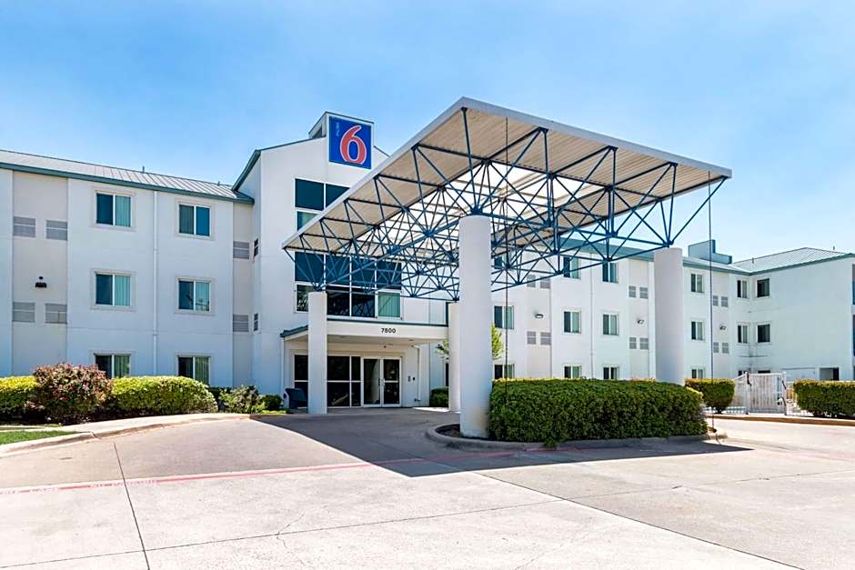 Motel 6 Irving, TX - DFW Airport North