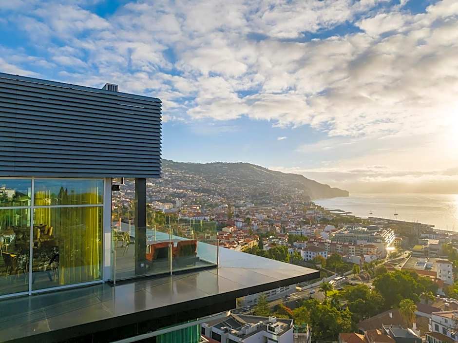 The Views Baia - Adults Only