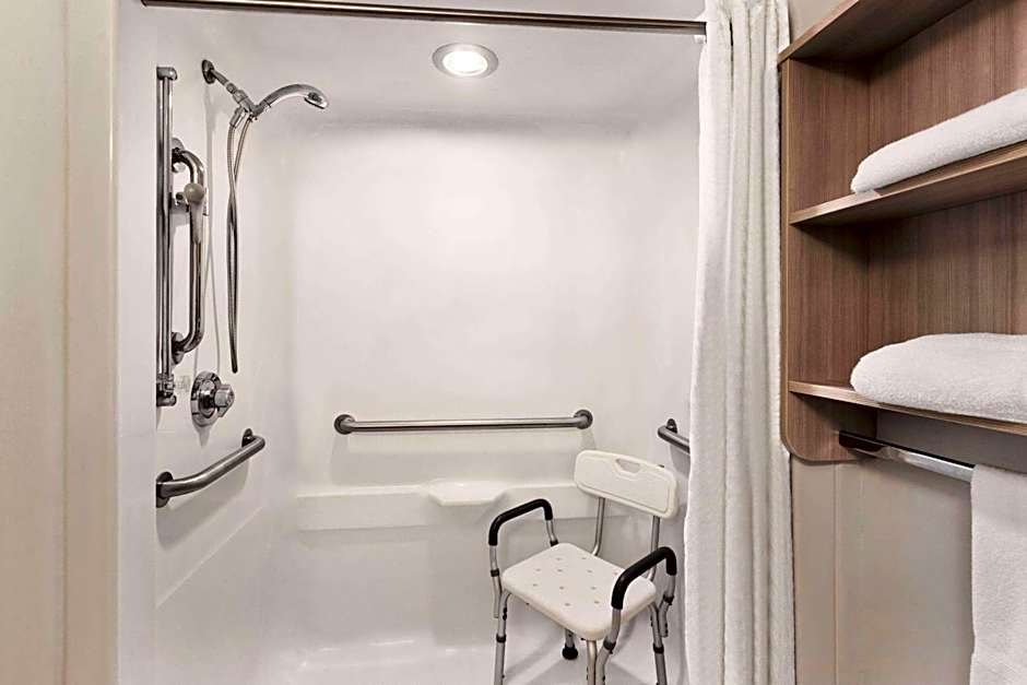 Microtel Inn & Suites By Wyndham Florence/Cincinnati Airport