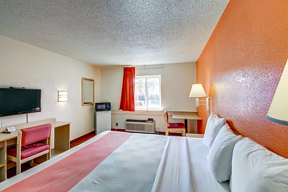 Motel 6-Wichita, KS