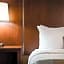 Best Western Plus Airport Inn And Suites