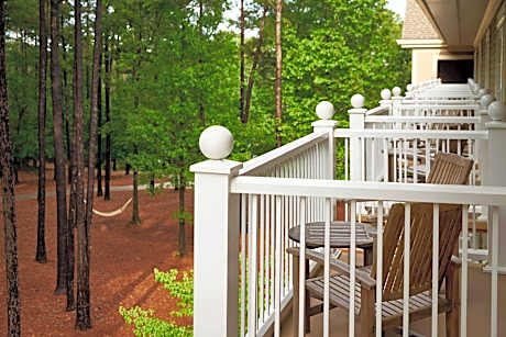 Room, 1 King Bed, Balcony, Resort View (Mobility/Hearing Access, Roll-In Shwr) (1 King Bed)