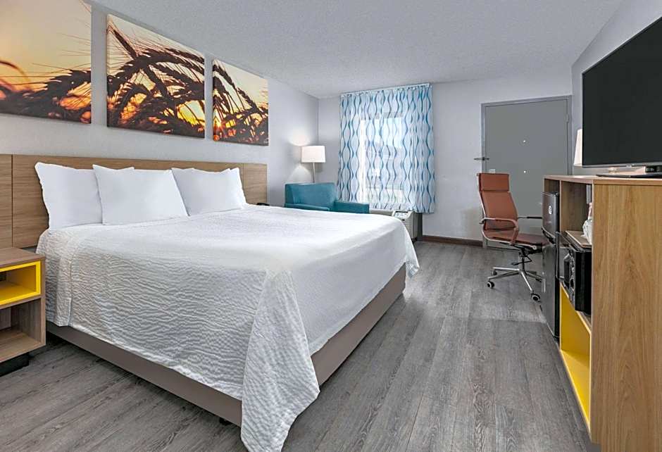 Days Inn by Wyndham Greenville MS