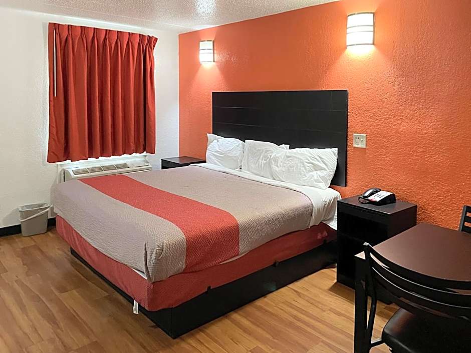 Studio 6 Houston TX Brookhollow