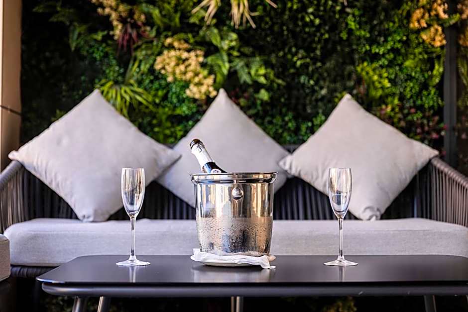 The Londoner Hotel St. Julian's