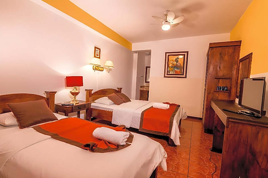 Hotel Amón Real