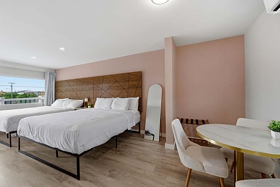 Pink Champagne Boutique Motel