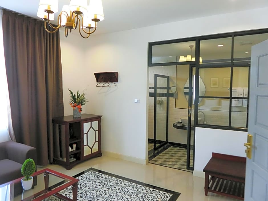 Bloom Boutique Hotel and Cafe