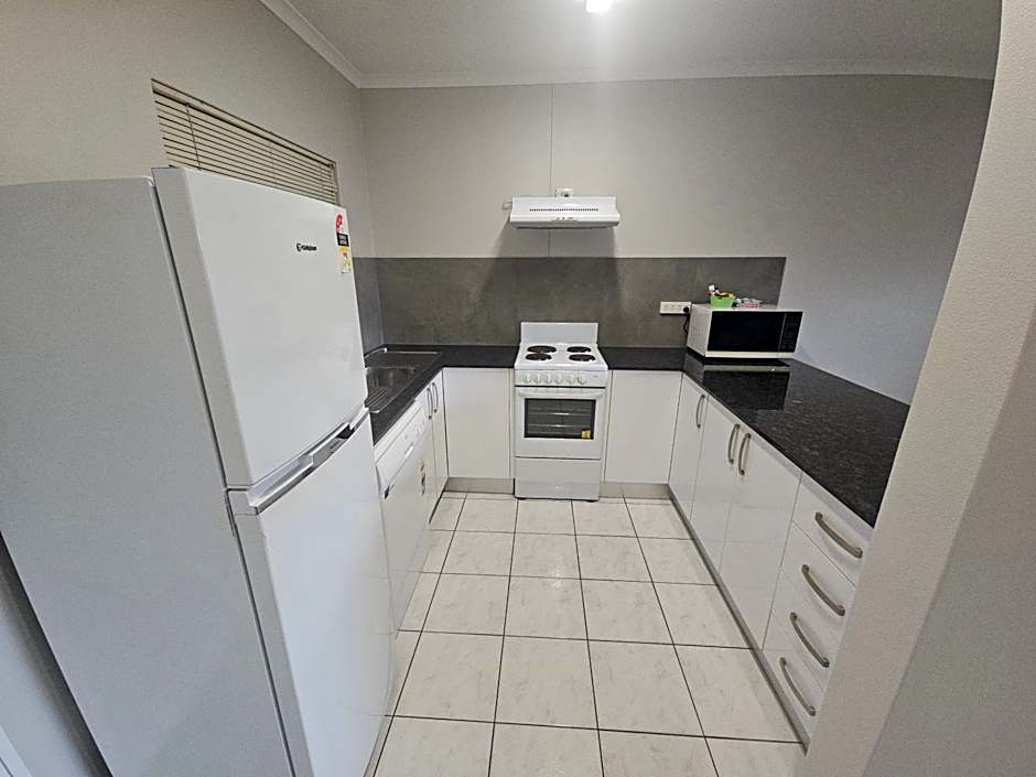 Tradewinds McLeod Holiday Apartments