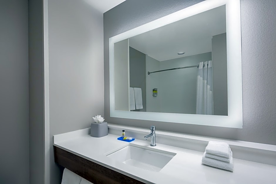 Holiday Inn Express Surprise by IHG