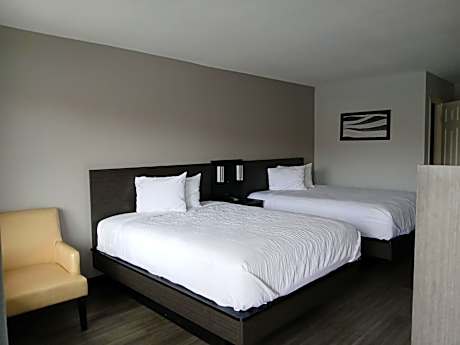 Queen Room with Two Queen Beds - Non-Smoking