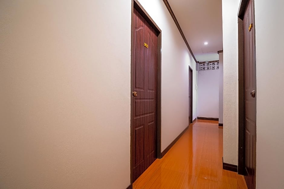 OYO 836 PK Residence