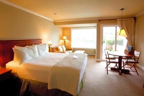 Cannon Beach Hotel Collection