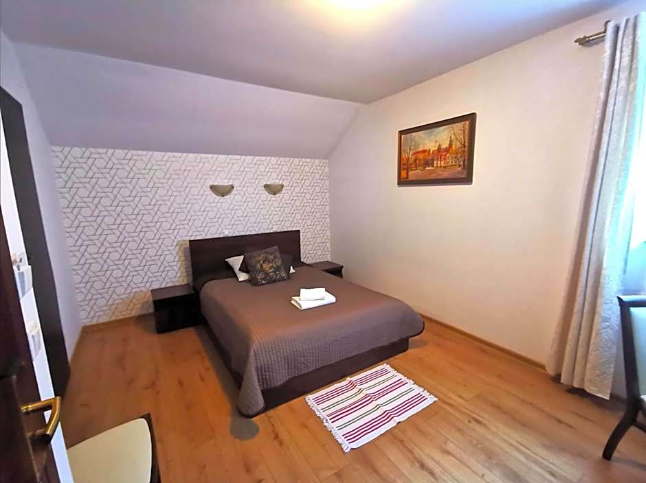 Dworek Złoty Róg Hotel i Restauracja