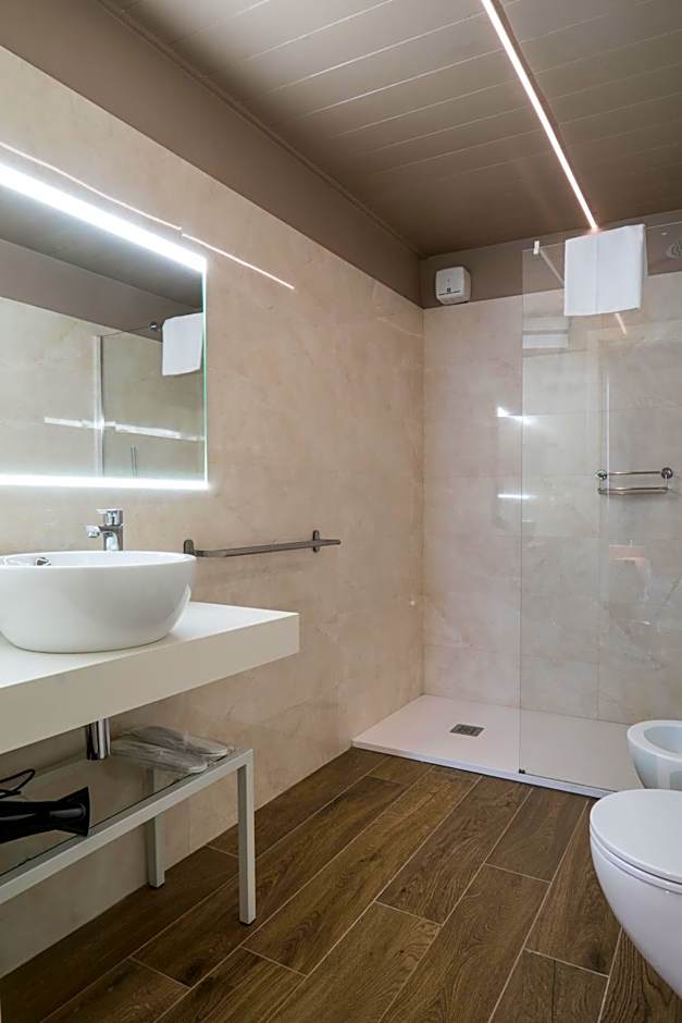 GOGO` Boutique Hotel