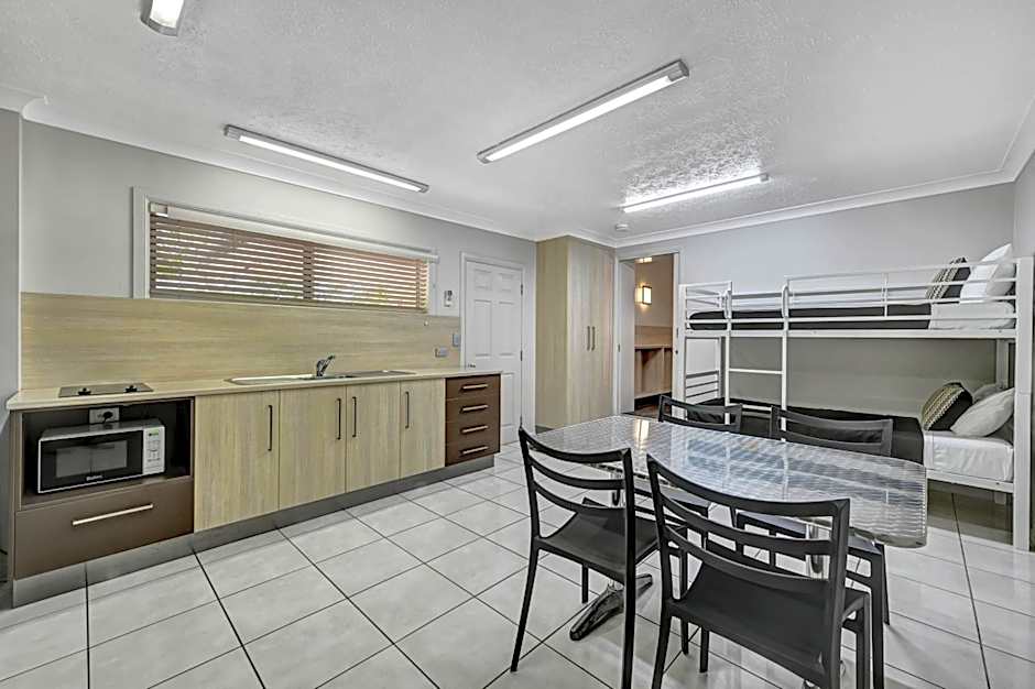 City Oasis Inn Townsville, SureStay Collection by BW