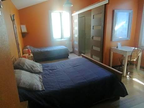 Family Room with Garden View