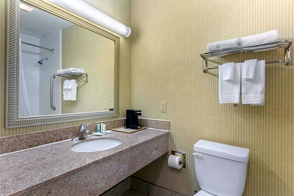 Quality Inn & Suites Oceanside