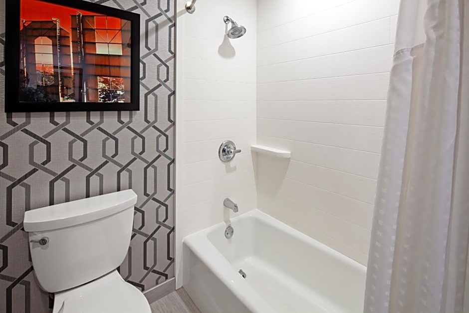 Holiday Inn Express Hollywood Walk of Fame By IHG